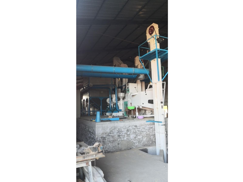 內(nèi)蒙赤峰敖漢旗羊場NZJ30B大米成套加工設備安裝調(diào)試完畢