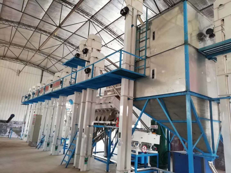 山西呂梁嵐縣20噸小米成套加工設備安裝調(diào)試完畢